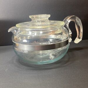 Pyrex - Flameware 6 Cup Teapot with Lid